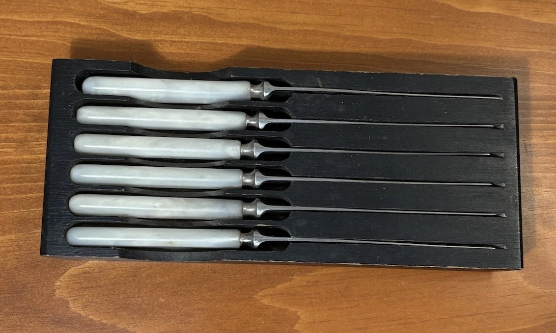 VTG Francis Greaves & Sons Radford Works Sheffield Pearl Knives Partial Serrated
