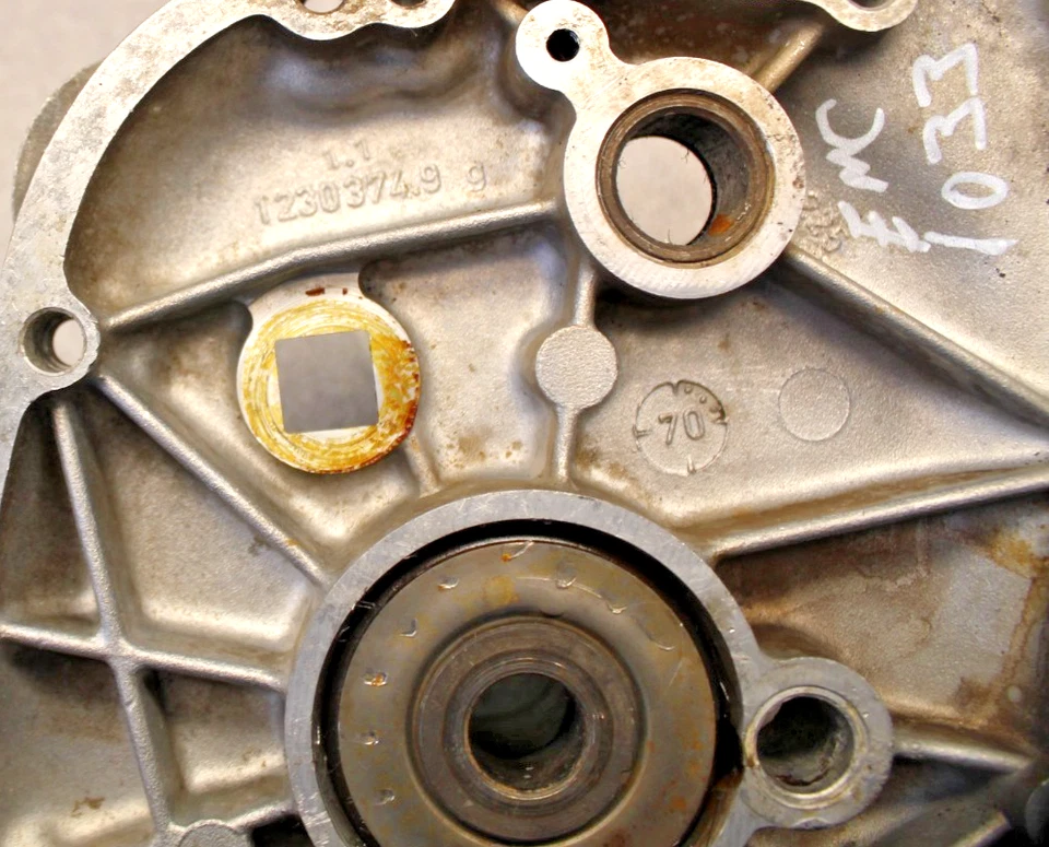 BMW R50/5 R60/5 R75/5/2 R69S 1969-1973 CAJA DE CAMBIOS CUBIERTA DE TRANSMISIÓN 12303749 OEM Foto 2 de 4