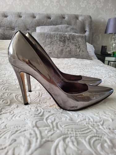 Size 7 Silver Dune Stilletos - Picture 1 of 6