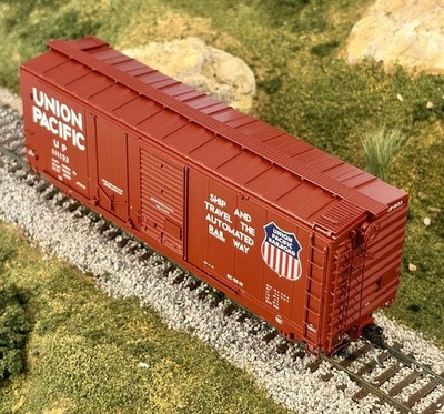 HO Tangent Pullman-Standard PS-1 40' Combination Door Boxcar UP NIB.