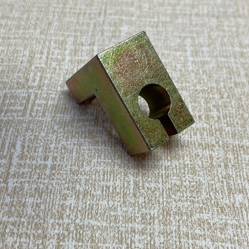 Dixie Chopper 991100025 RETAINER-CABLE BRAKECLR ZINC OEM - Picture 5 of 9