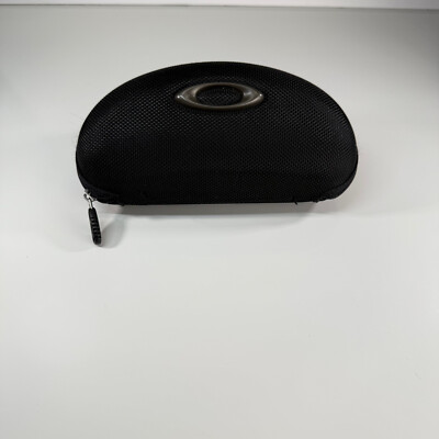 Oakley Sunglass Case Only Black Clam Shell Zip Around 7 x 3  Pre-Owned-