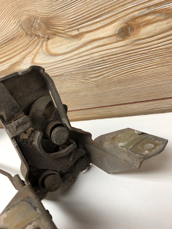 Buick Wildcat Electra 225 LeSabre 1966 OEM capó inferior pestillo palanca mango de liberación Foto 2 de 4