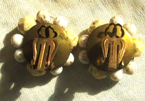 Bead Earrings White Goldtone Speckles Vintage Clip On - Picture 8 of 8