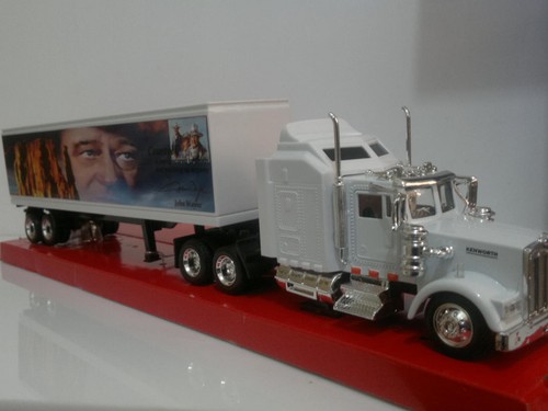 John Wayne Western Movie The Duke Custom Kenworth Truck 1:43 Diecast Rig - Picture 3 of 3