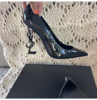 Yves Saint Laurent ネイビードットミュール 37.5 YSL Yves Saint Laurent Opyum Vernice Chiffon Pumps in Patten