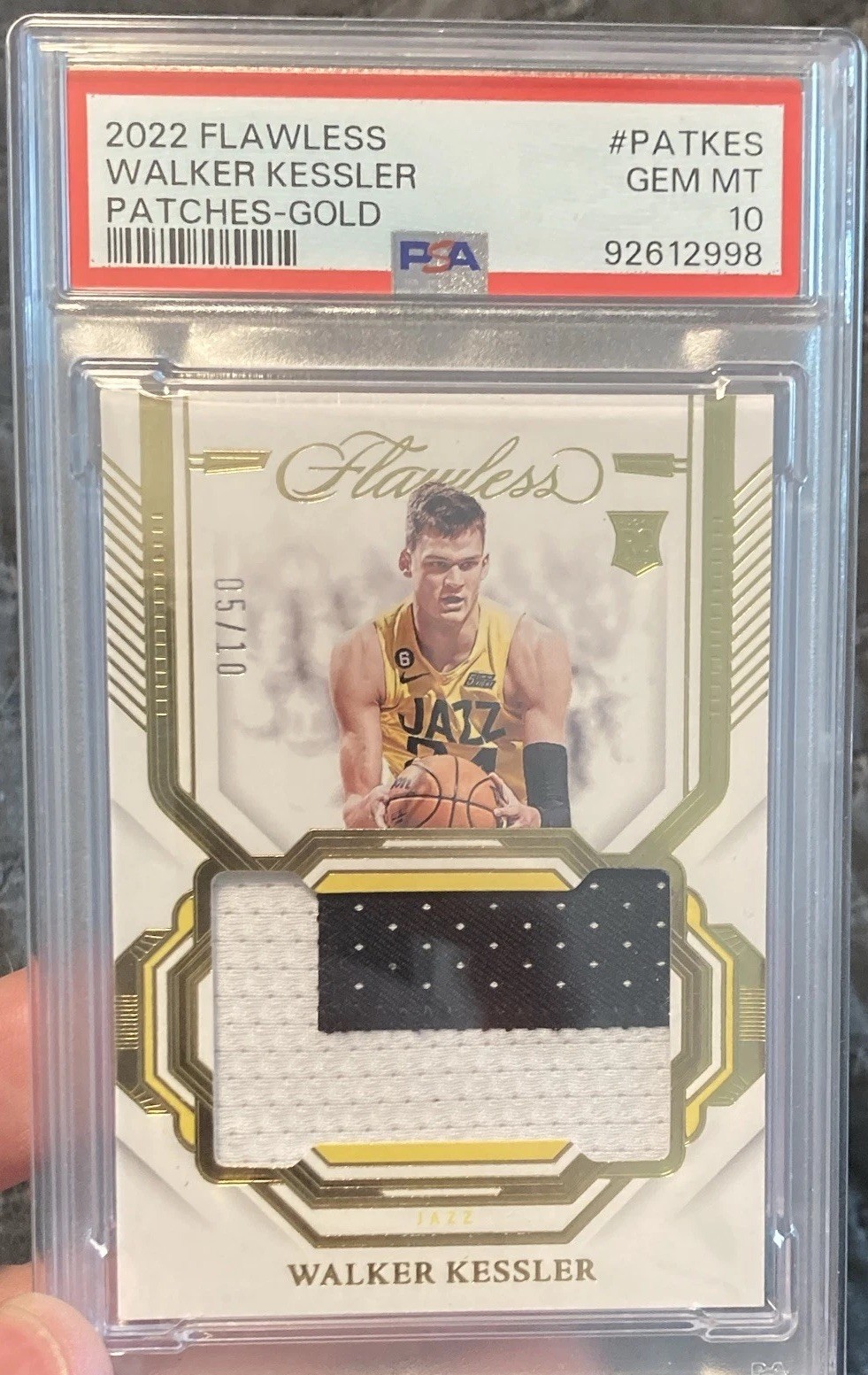 Walker Kessler Flawless Gem 10 PSA Game Worn Gold  ROOKIE /10 Los Angeles Lakers