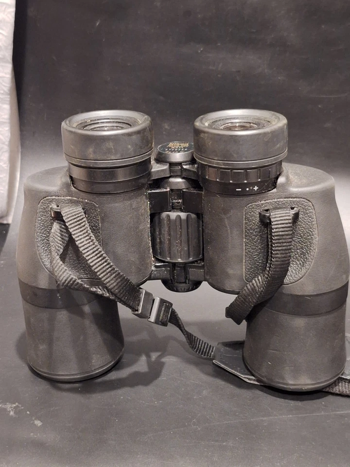 Nikon Aculon A211 8X42 Rubber Armored Black Binoculars Multilayer Coated Lenses - Image 4 of 4