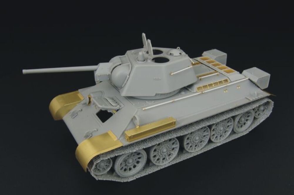 Hauler Models HLX48155 - 1:48 T-34-76 1943 Factory No 112 - Accessories