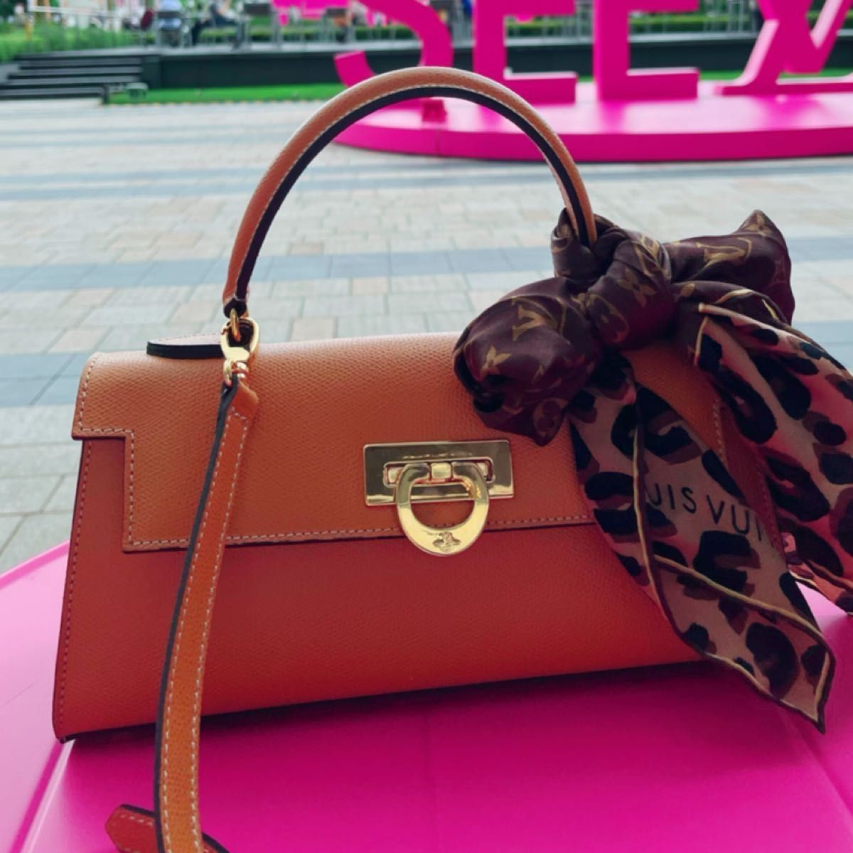 【日本未入荷】Carbotti☆Masami 242 ハンドバッグ CARBOTTI Masami 242 Leather Handbag in Honey, Italy