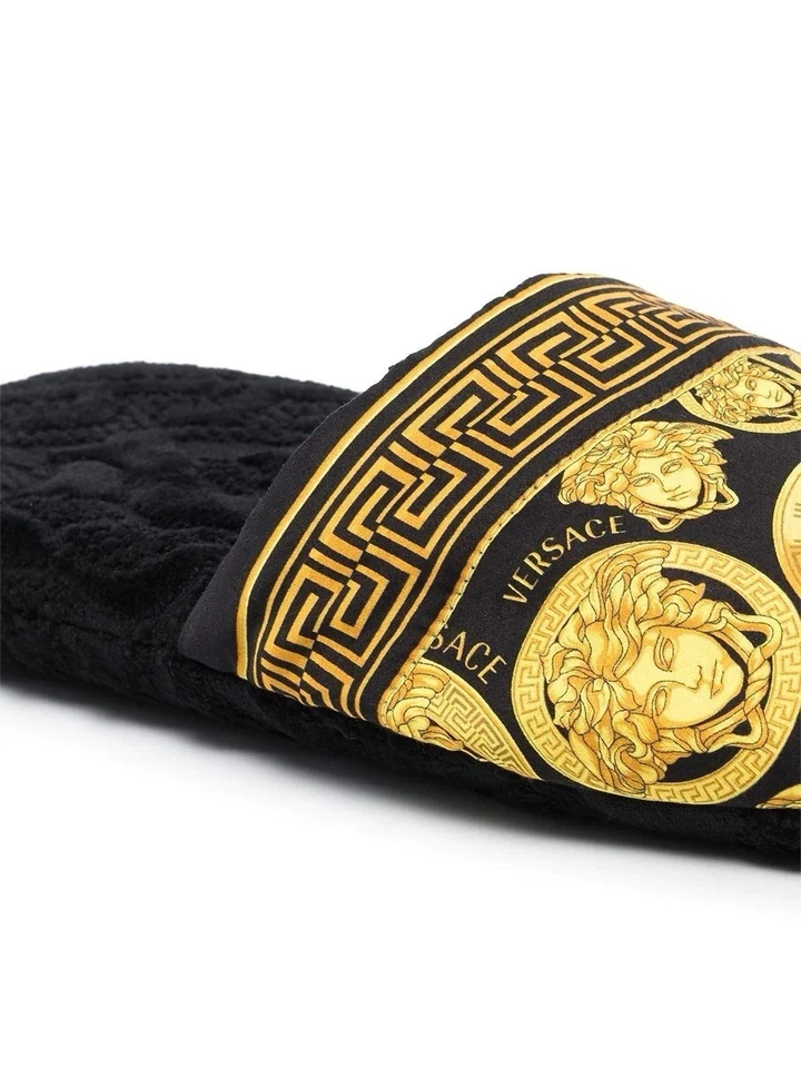 Zapatillas de algodón Versace La Medusa Head negras/doradas talla mediana/8/9 para mujer nuevas con etiquetas Foto 4 de 4