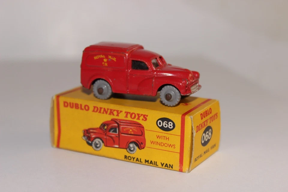 Dinky Dublo 068 Morris Minor Royal Mail Van in original box. 1:76 Scale. - Image 3 of 4