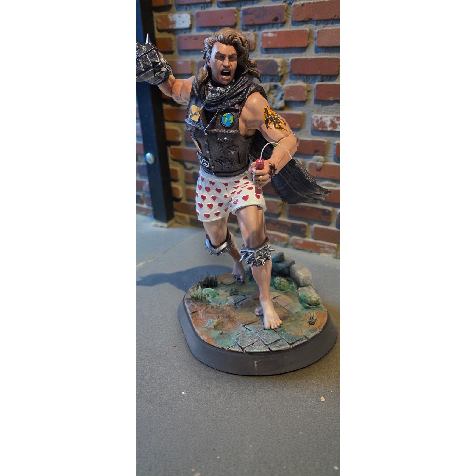 Dungeon Crawler Carl 1/6 Scale Statue - Hand Painted Resin -  Carl Figurine