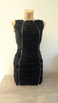 Carven Kleid schwarz drapiert mit Reißverschlüssen mit wunderschönem Rückenfreier Ausschnitt