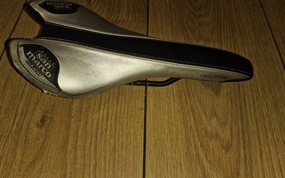 Selle San Marco Island 4ZA Fahrradsattel 125 mm breit 225 mm lang 235 Gramm
