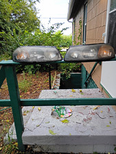 Headlight Ass Chevy Impala Base 2001-2005 Comes With All Of The Bulbs L R Headlight Ass Chevy Impala Base 2001-2005 Comes With All Of The Bulbs L R