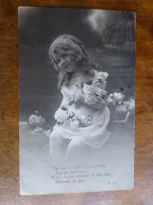 R094 VIELE GLÜCKLICHE RÜCKKEHRE kleines Mädchen Gruß Postkarte um 1920 BROMO VERGOLDET GEBURTSTAG