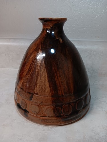 Ceramic Rounded Floral Vase Faux Wood Finish , Glazed with smooth finish - Picture 7 of 8