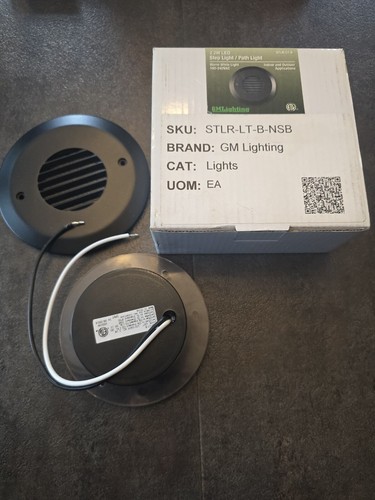 Deck/Step/Path Lighting Black Louvered Circular 2W LED 3000K Indoor Outdoor - Picture 2 of 2