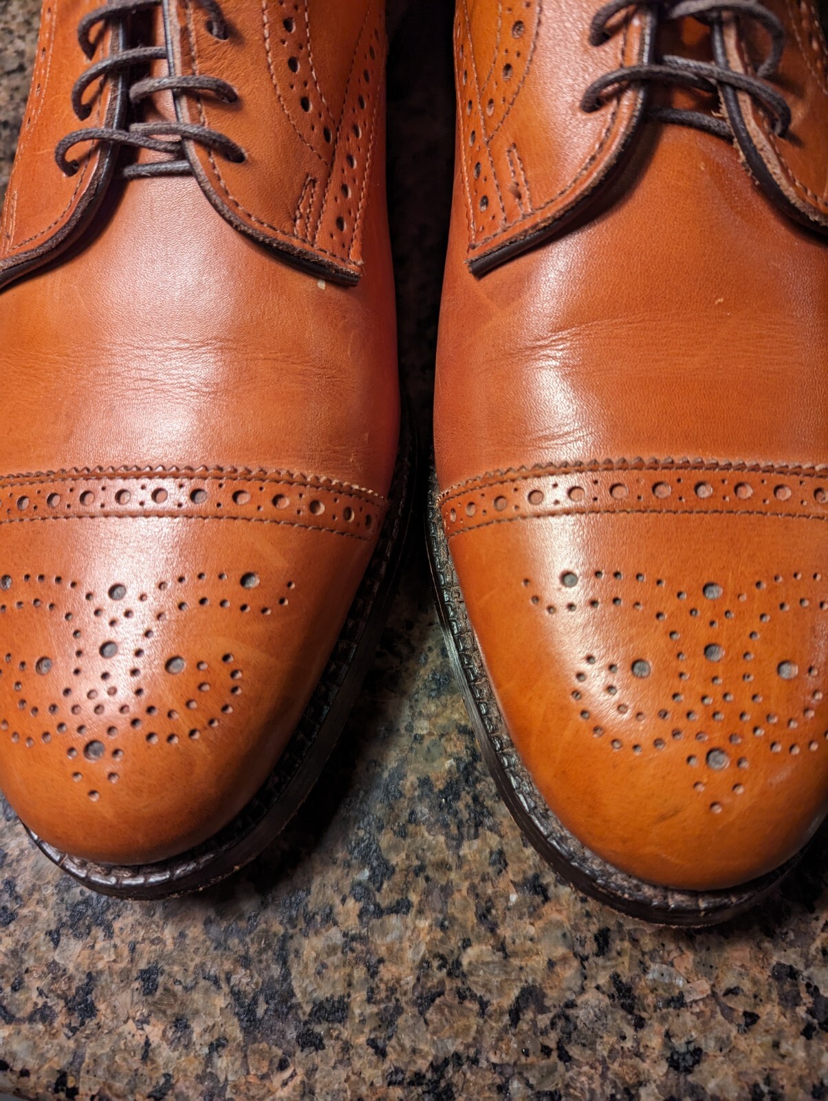 Allen Edmonds "Lexington" Men's Oxford Saddle Leather Cap Toe Dress