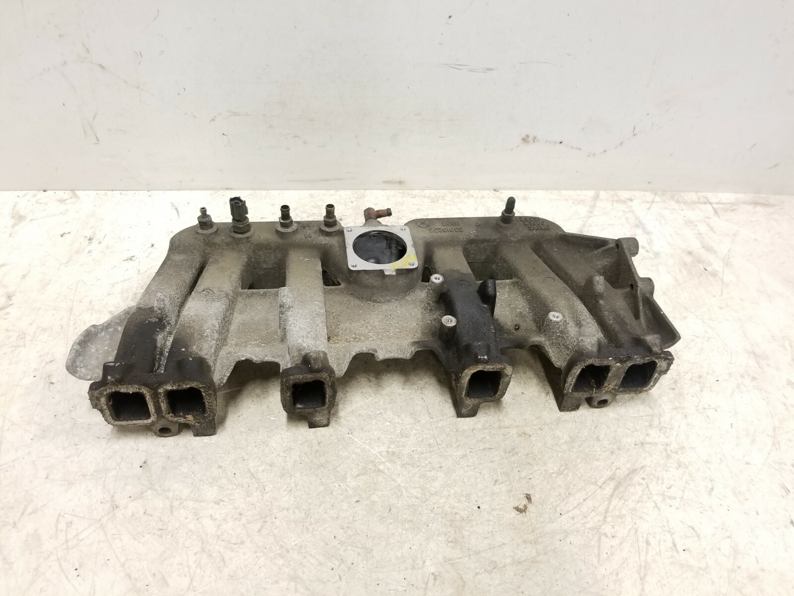 Jeep Wrangler TJ 4.0L Intake Manifold 19971998 6 cylinder Fuel