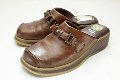 earth clogs