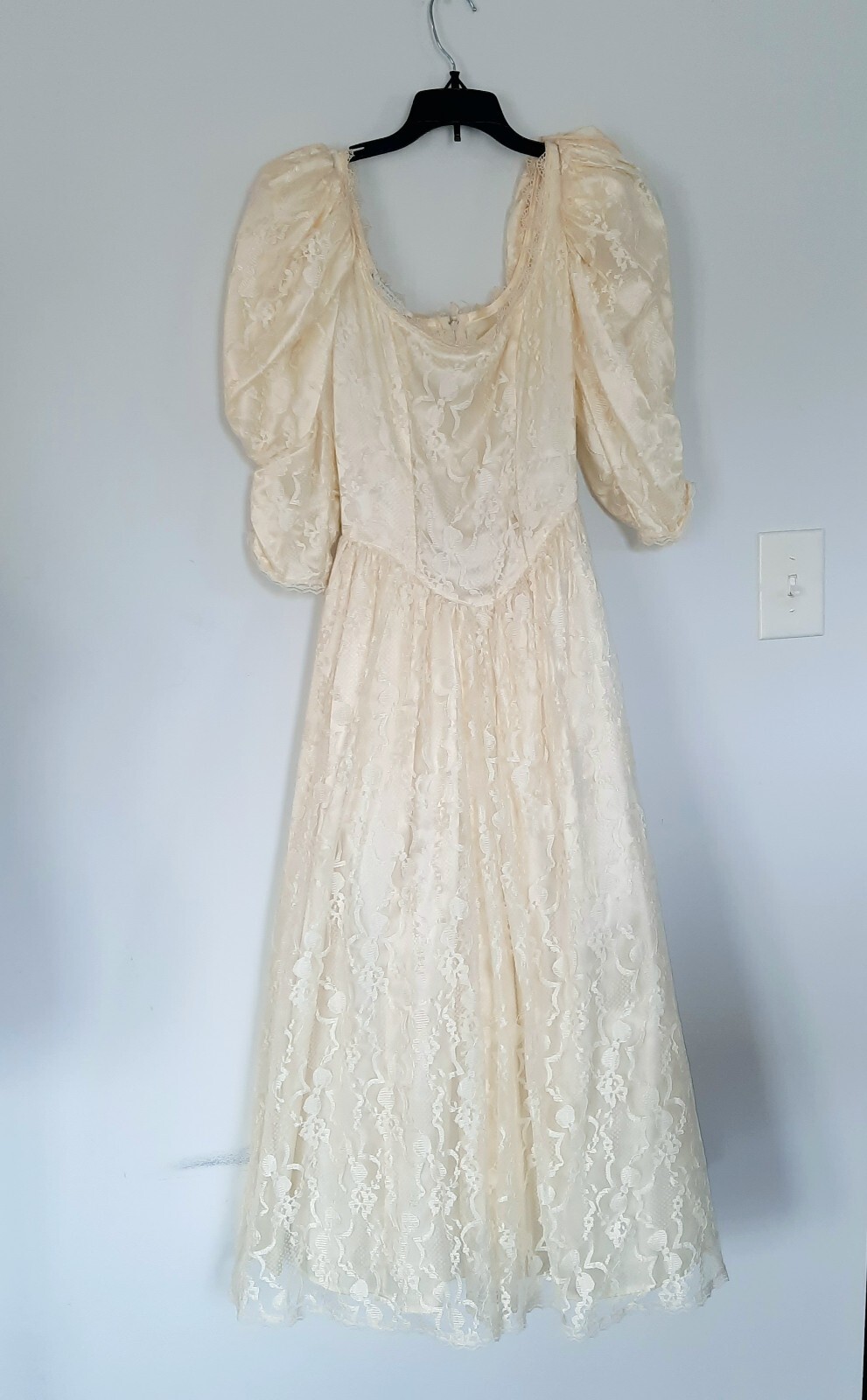 Picture 1 of 15