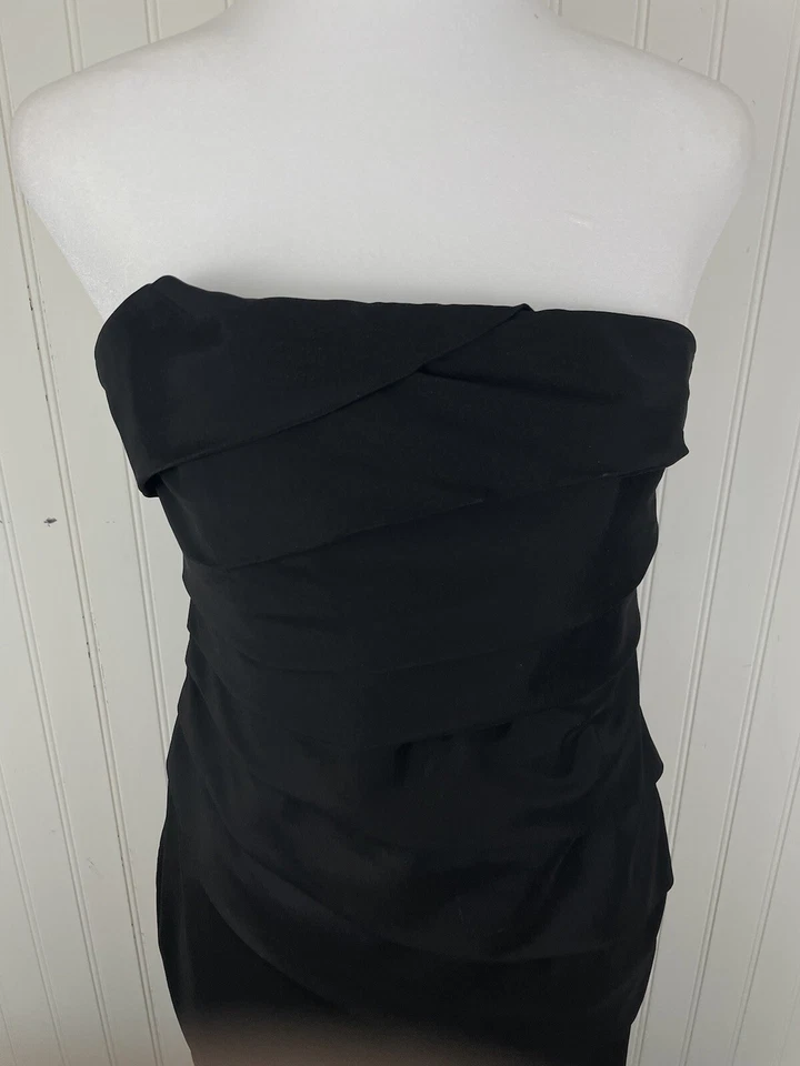 Mini Vestido de Cóctel Phoebe Couture Negro Sin Tirantes Talla 4 Foto 3 de 4