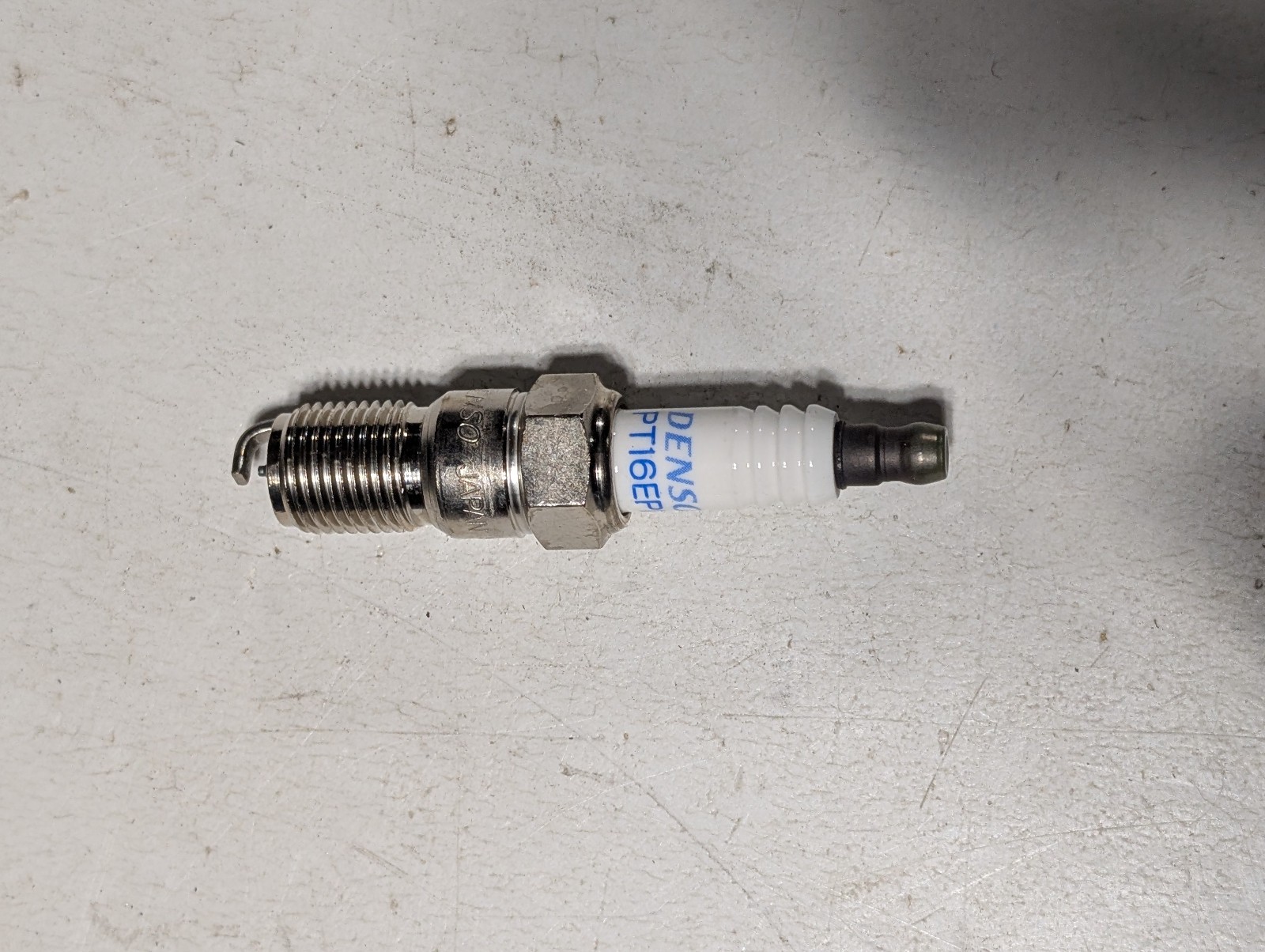 Denso PT16EPR-L13 Spark Plug, Double Platinum Pack of 4