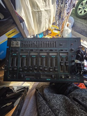 Realistic SSM-2200 Stereo DJ Mixer Sound Mixer Graphic Equalizer - WORKS