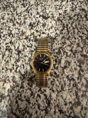Vintage Seiko Quartz Day-Date   Gold Tone / Black Dial   AS-IS