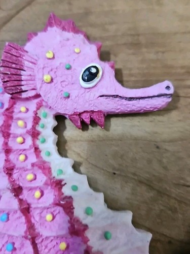 Vintage MCM Anthropomorphic Set Of 4 Resin Seahorse Wall Hanging Decor - Picture 8 of 10