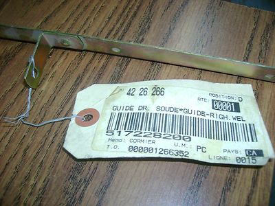 BRP SKI DOO R.H. GUIDE WELD P/N 517228200