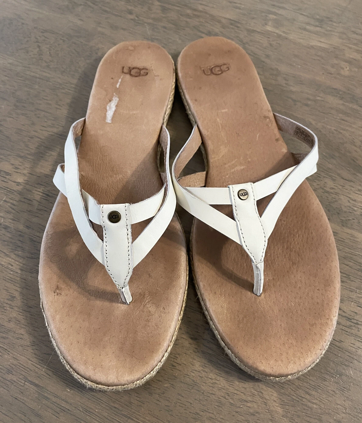 Sandali infradito da donna Ugg Australia in pelle bianca tacco piatto slip on taglia 8 5