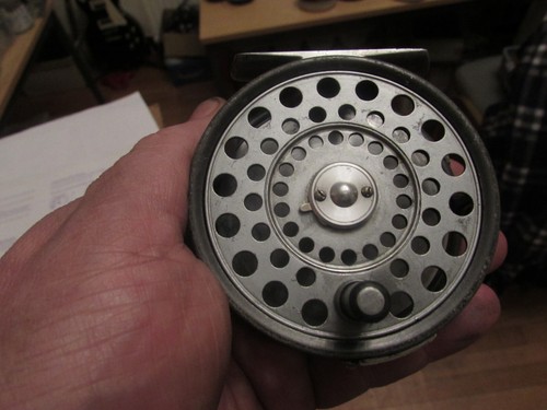 Carrete de pesca con mosca trucha ligero 3,25" V bueno vintage Early Hardy Alnwick LRH - Imagen 2 de 19