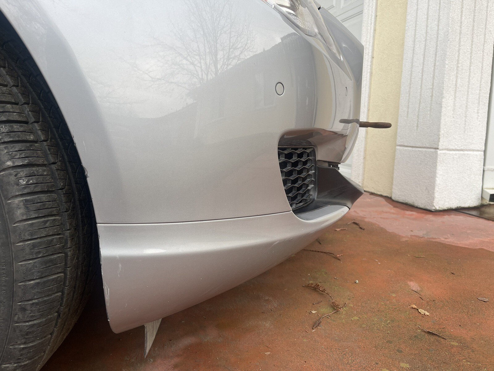 2014-2017 MASERATI QUATTROPORTE FRONT BUMPER COVER W/ GRILL & PDC SENSORS OEM
