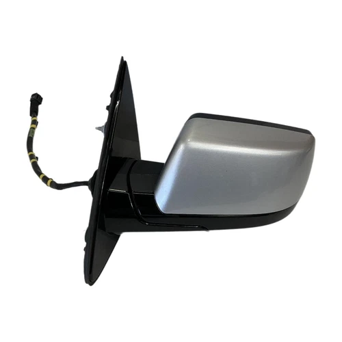 2015-2018 Chevrolet Suburban 1500 Left Door Mirror Silver Gan W/Signal OEM Part