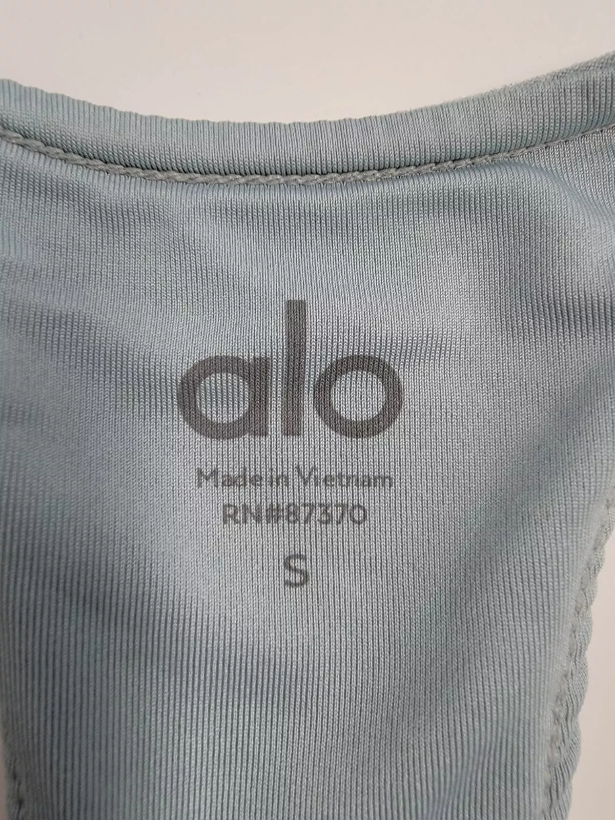 alo-yoga alosoft serenity racerback tank-bra
