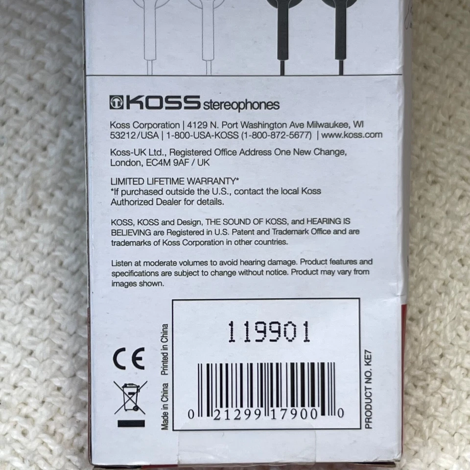 Par de auriculares Koss ligeros con diseño de contorno negro y par blanco sonido superior Foto 3 de 4