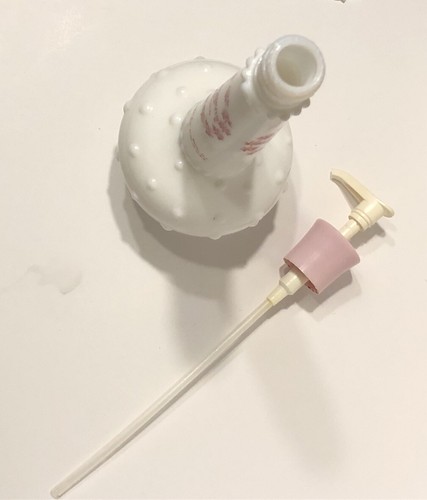 Vintage JERGENS Lotion Pump Bottle Hobnail Milk Glass Genie Style Pink & Red - Imagen 12 de 15