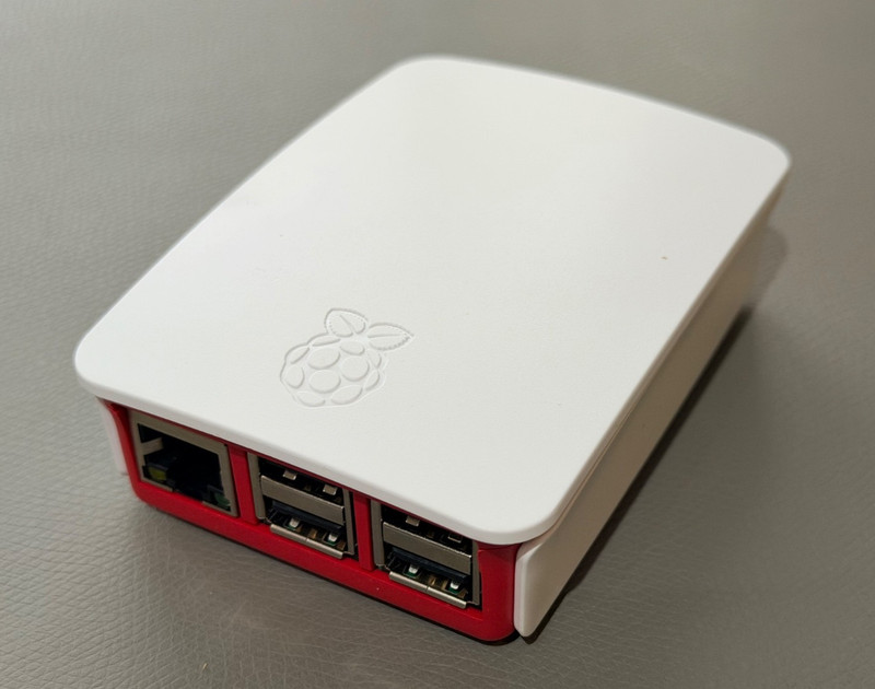Bundle Raspberry Pi 3 Model B V1.2 1GB Ram + 16Gb Card + Case + Power Supply