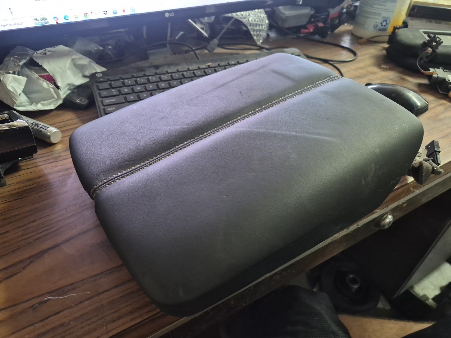 22 Bentley Flying Spur Center Console lid Arm rest