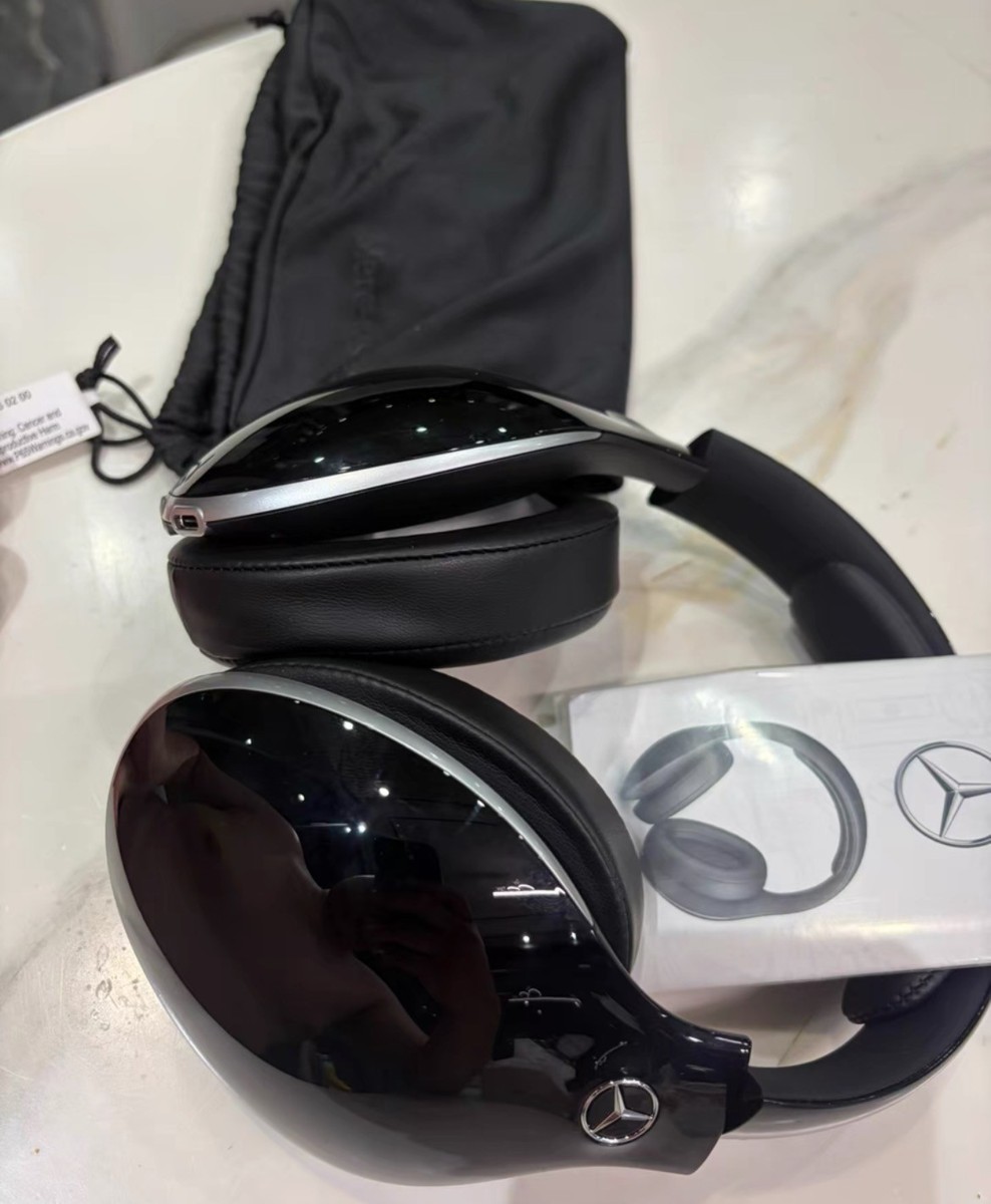 Genuine Mercedes-Benz Maybach Bluetooth 3D Headphones Berlin Sound