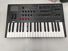 Korg modwave 37-Key Wavetable Synthesizer 32-Voice Polyphony USED
