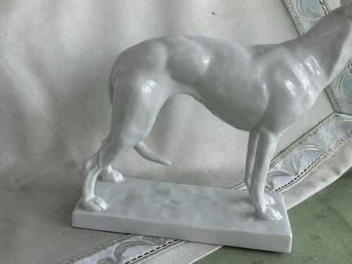 Schöne Meissen Figur als Wachender Hund - Bild 8 von 16