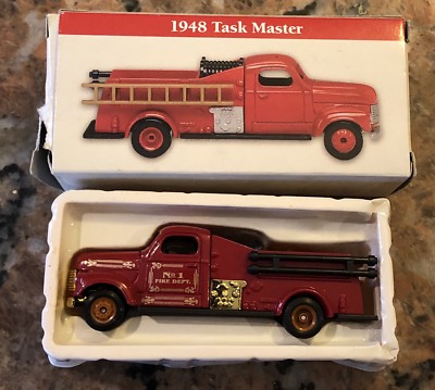 master dilling USAヴィンテージルアー1948 4485-131 1948 Task Master Fire Truck 1999 Readers Digest Association 3.5