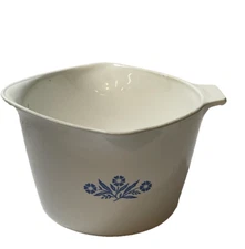 VINTAGE Corning Ware 2 Qt. 8 Cups Blue Cornflower SauceMaker