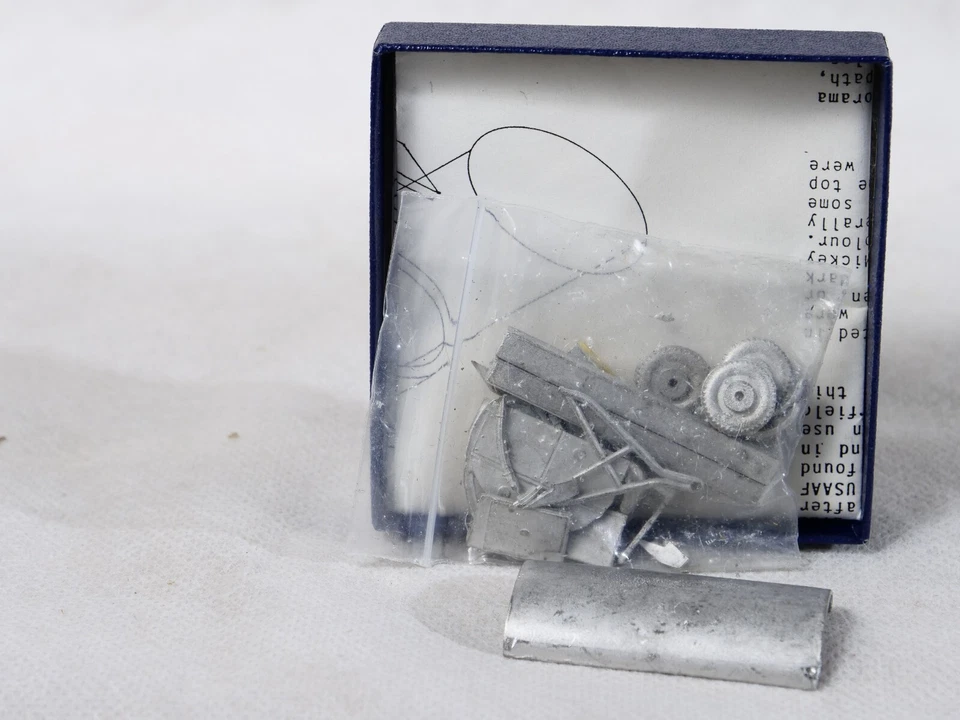 Oflightpath GB Rimorchio Carburante Bowser RAF&USAAF Kit In Metallo Nuovo 1/72 - Immagine 2 di 3