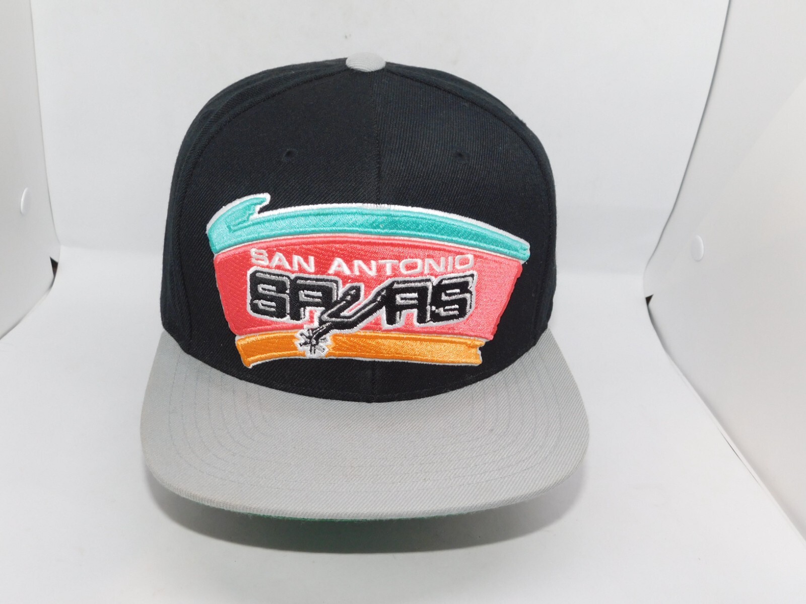 San Antonio Spurs Mitchell Ness NBA Red Snapback Hat Black