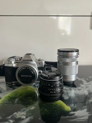 Olympus OM-D E-M10 Mark IV Silver Body + 3 Lenses + Accessory package